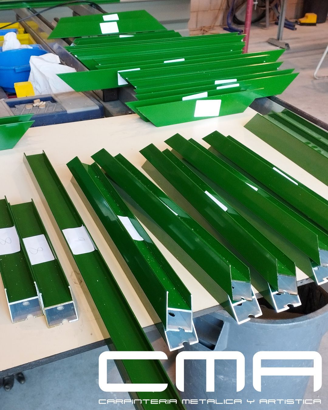 Proceso Fabricación y montaje de persianas Mallorquinas proceso montaje de persianas mallorquinas en aluminio por carpintería metálica CMA Balear Llucmajor en Mallorca