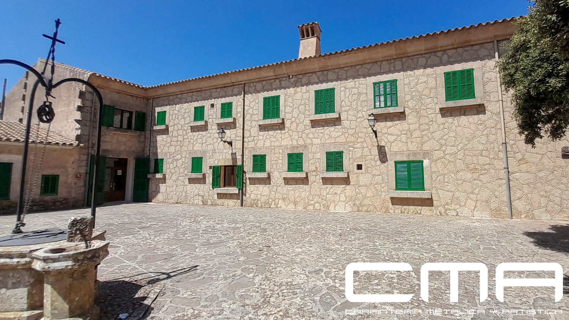 Fabricación e instalación de Persianas Mallorquinas en Aluminio en Mallorca por CMA Balear - Llucmajor sustitución persianas de madera por persianas mallorquinas en aluminio fabricadas por CMA Balear - Llucmajor en Mallorca