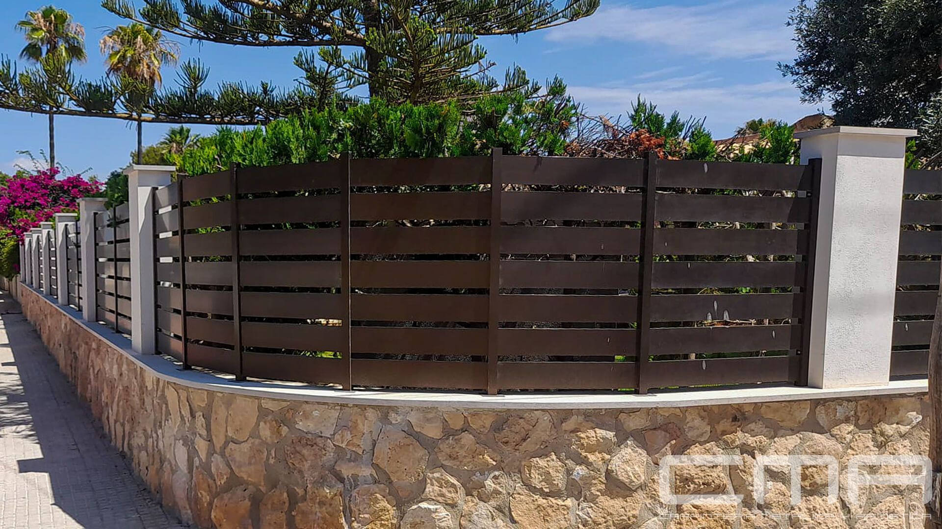 celosía curva aluminio Mallorca