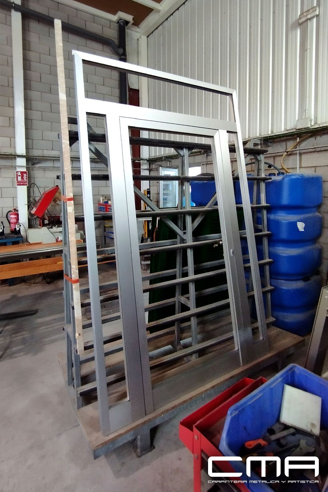 Proceso de fabricación puerta de entrada viviendas y bloques de pisos en Mallorca fabricada por CMA Balear Proceso de fabricación puerta de entrada viviendas y bloques de pisos en Mallorca fabricada por CMA Balear