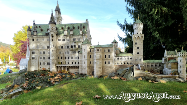 Schloss Neuschwanstein. Foto August Aust Schloss Neuschwanstein. Foto August Aust