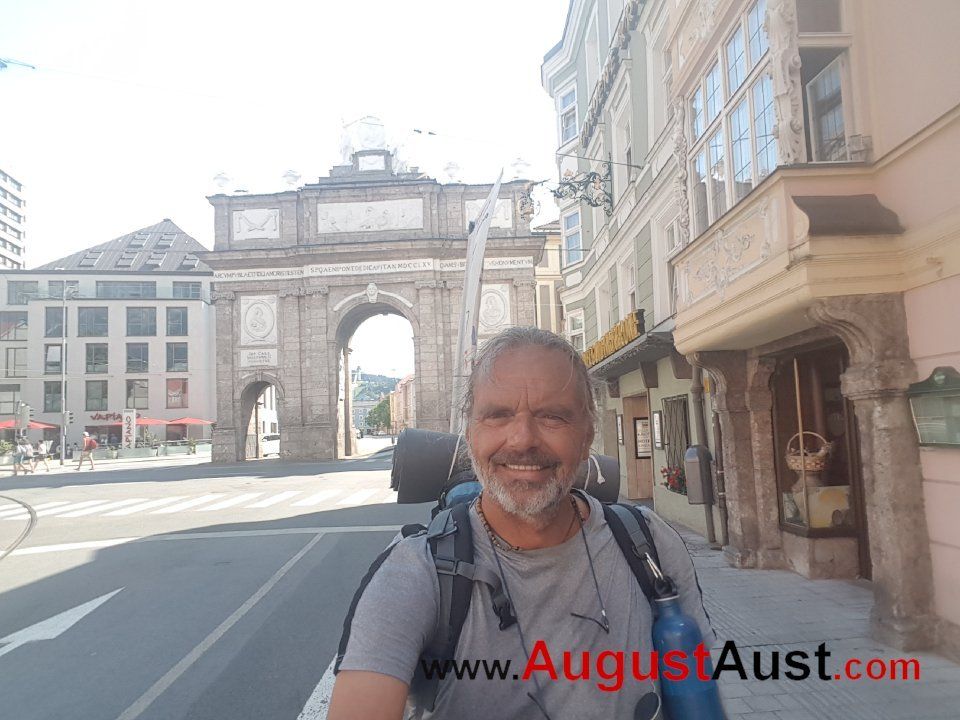 Die Triumphpforte in Innsbruck. Foto August Aust.