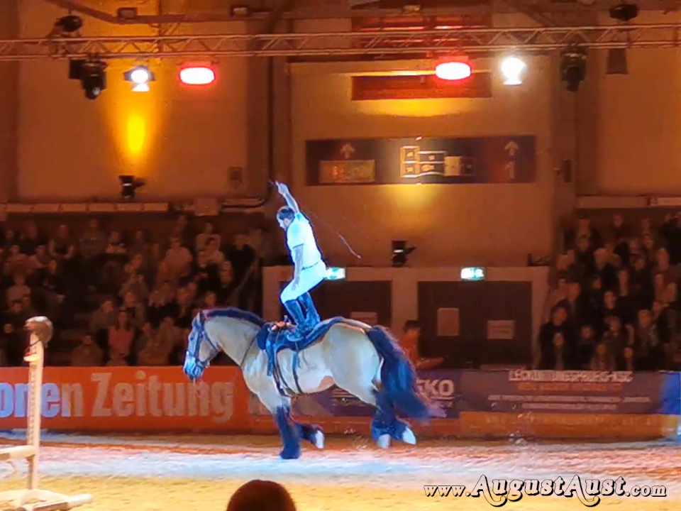 Viktor Kirka mit seinem Pferd Hermann. Foto: August Aust Viktor Kirka mit seinem Pferd Hermann. Foto: August Aust