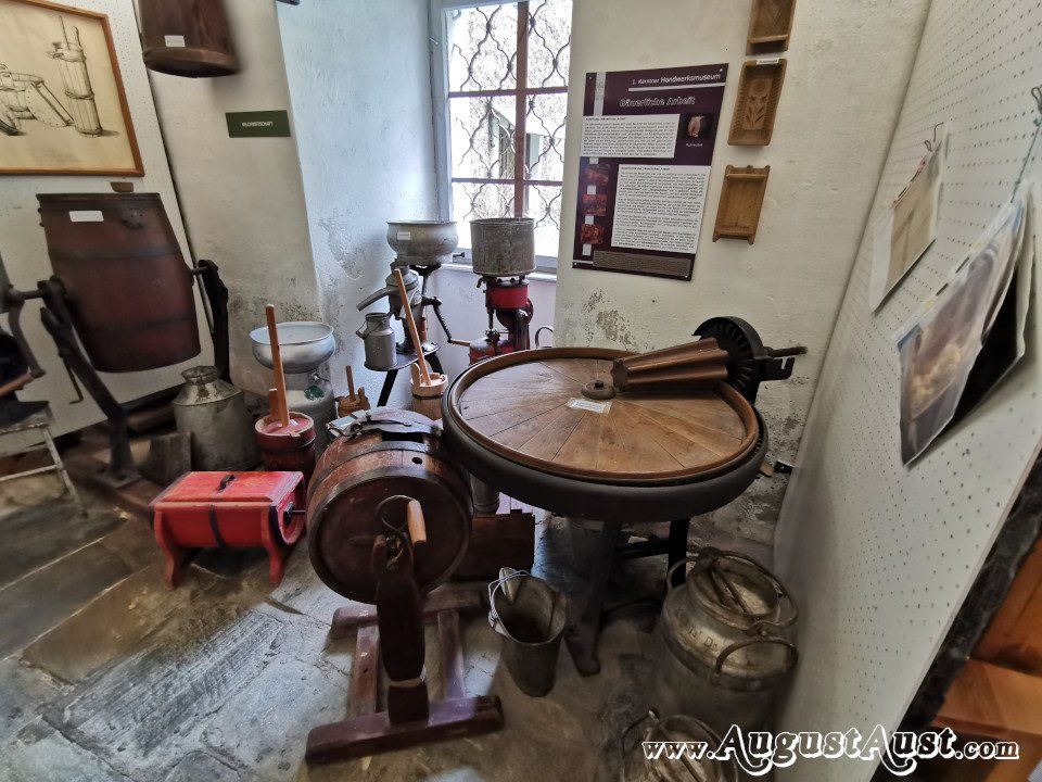 Abteilung „Bäuerliche Arbeit“. 1 Kärntner Handwerksmuseums. Foto: August Aust Abteilung „Bäuerliche Arbeit“. 1 Kärntner Handwerksmuseums. Foto: August Aust