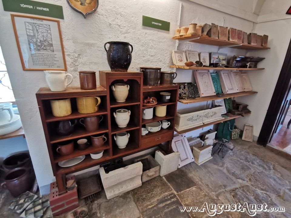 Töpfer und Hafner im 1. Kärntner Handwerksmuseums. Foto: August Aust Töpfer und Hafner im 1. Kärntner Handwerksmuseums. Foto: August Aust