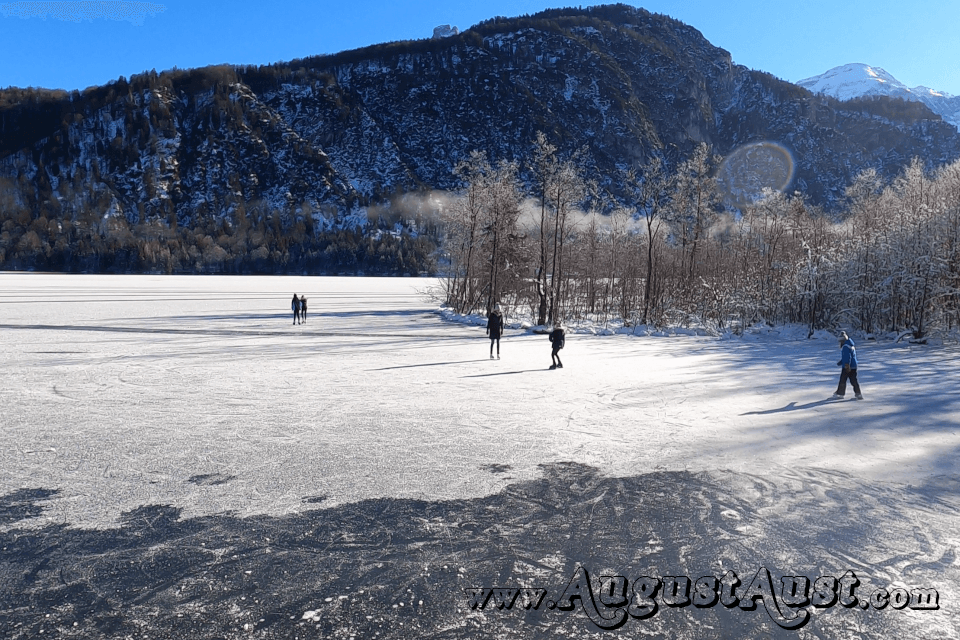 Eislaufen am Almsee. Foto August Aust