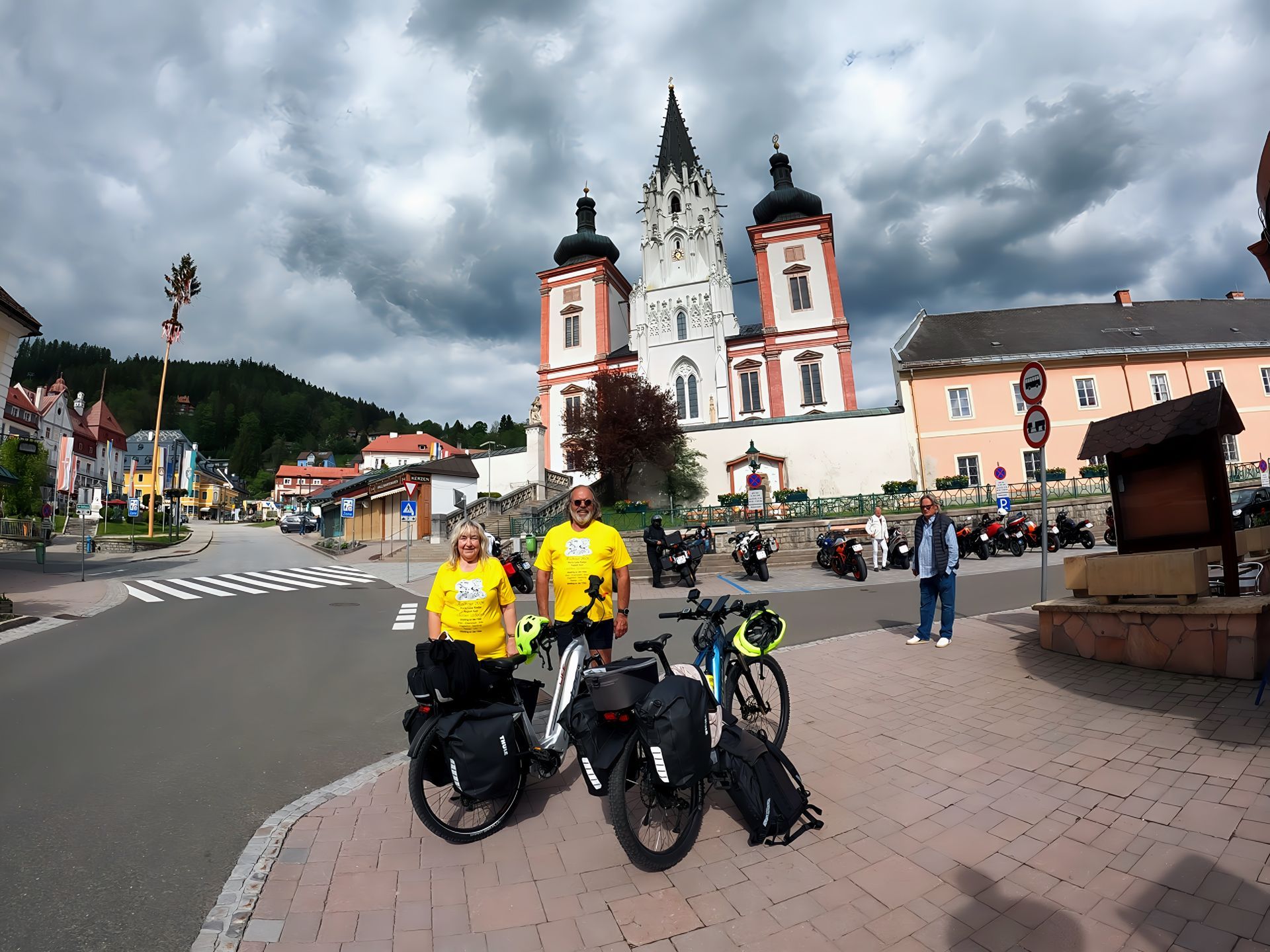 Ankunft an der Basilika Mariazell. Ankunft an der Basilika Mariazell.