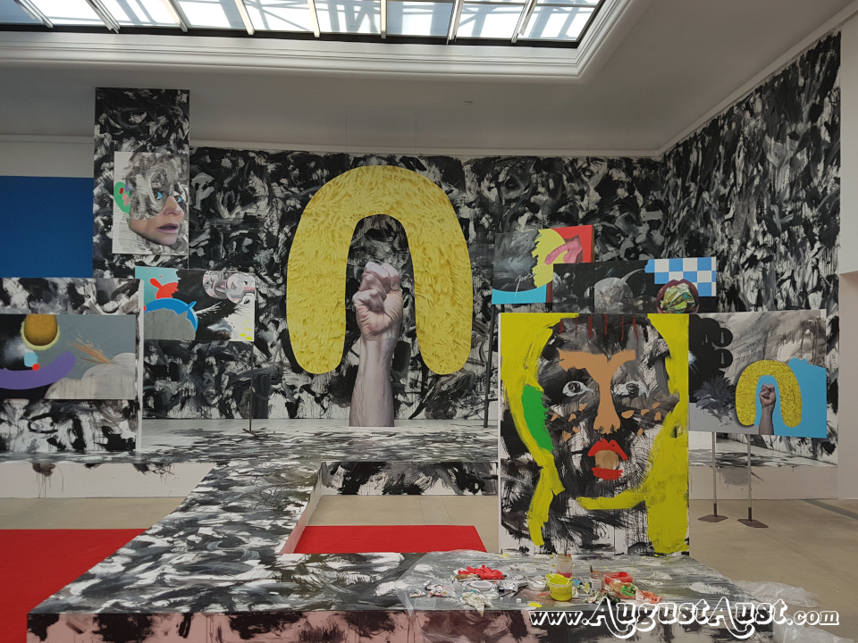 Ausstellung Ashley Hans Scheirl - Genital Economy Posing. Foto: August Aust Ausstellung Ashley Hans Scheirl - Genital Economy Posing. Foto: August Aust