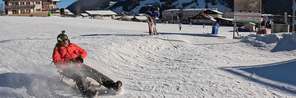 August Aust. Rodeln auf der längsten beleuchteten Rodelbahn August Aust. Rodeln auf der längsten beleuchteten Rodelbahn