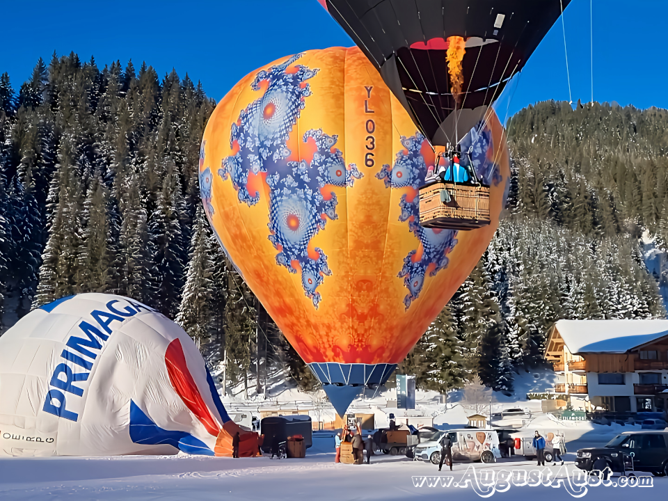 Heißluftballone Start. Foto: August Aust Heißluftballone Start. Foto: August Aust