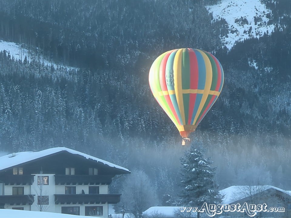 Heißluftballone Start. Foto: August Aust Heißluftballone Start. Foto: August Aust