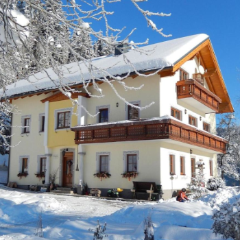 Biobauernhof Poidlbauer. Göstling an der Ybbs Biobauernhof Poidlbauer. Göstling an der Ybbs