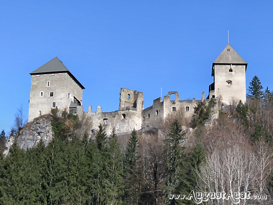 Burgruine Gallenstein in der Steiermark. Foto: August Aust Burgruine Gallenstein in der Steiermark. Foto: August Aust