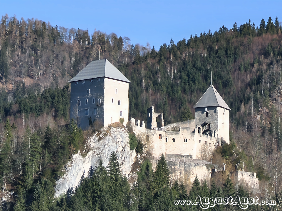Burgruine Gallenstein in der Steiermark. Foto: August Aust Burgruine Gallenstein in der Steiermark. Foto: August Aust