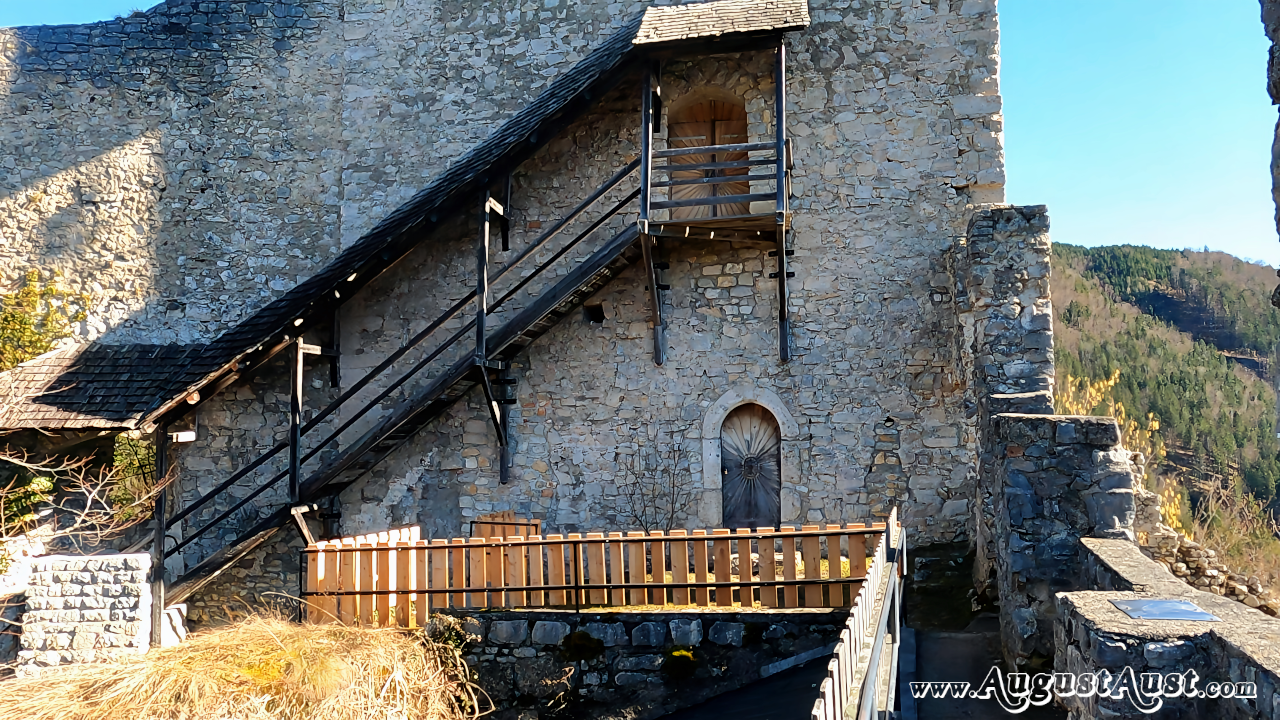 Burgruine Gallenstein in der Steiermark. Foto: August Aust Burgruine Gallenstein in der Steiermark. Foto: August Aust