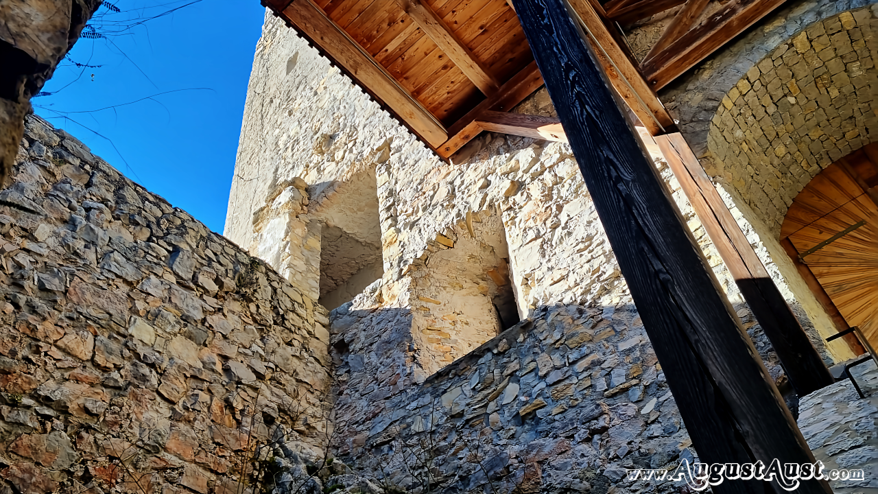 Burgruine Gallenstein in der Steiermark. Foto: August Aust Burgruine Gallenstein in der Steiermark. Foto: August Aust
