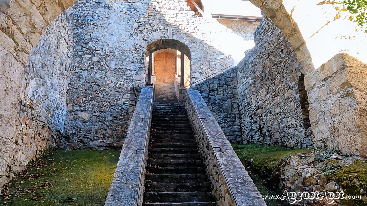 Burgruine Gallenstein in der Steiermark. Foto: August Aust Burgruine Gallenstein in der Steiermark. Foto: August Aust