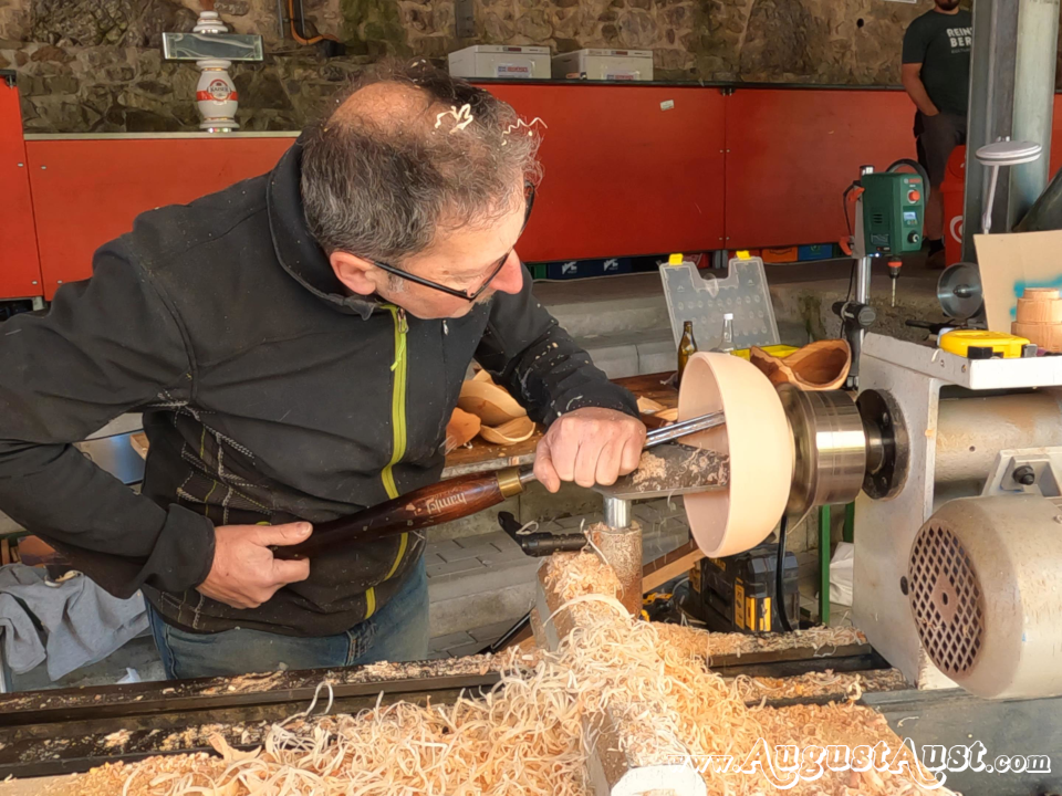 Drechseln. Foto: August Aust Drechseln. Foto: August Aust