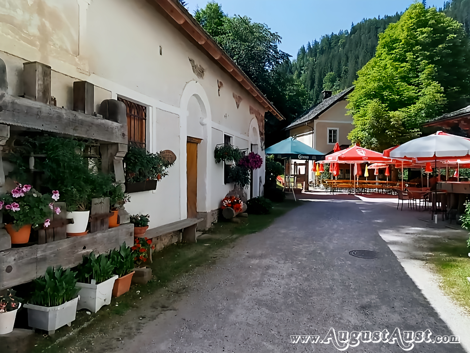 Herrenhaus im Mendlingtal. Foto: August Aust Herrenhaus im Mendlingtal. Foto: August Aust