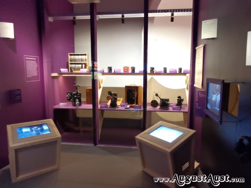 Filmkameras und Zubehör. Foto: August Aust Filmkameras und Zubehör. Foto: August Aust