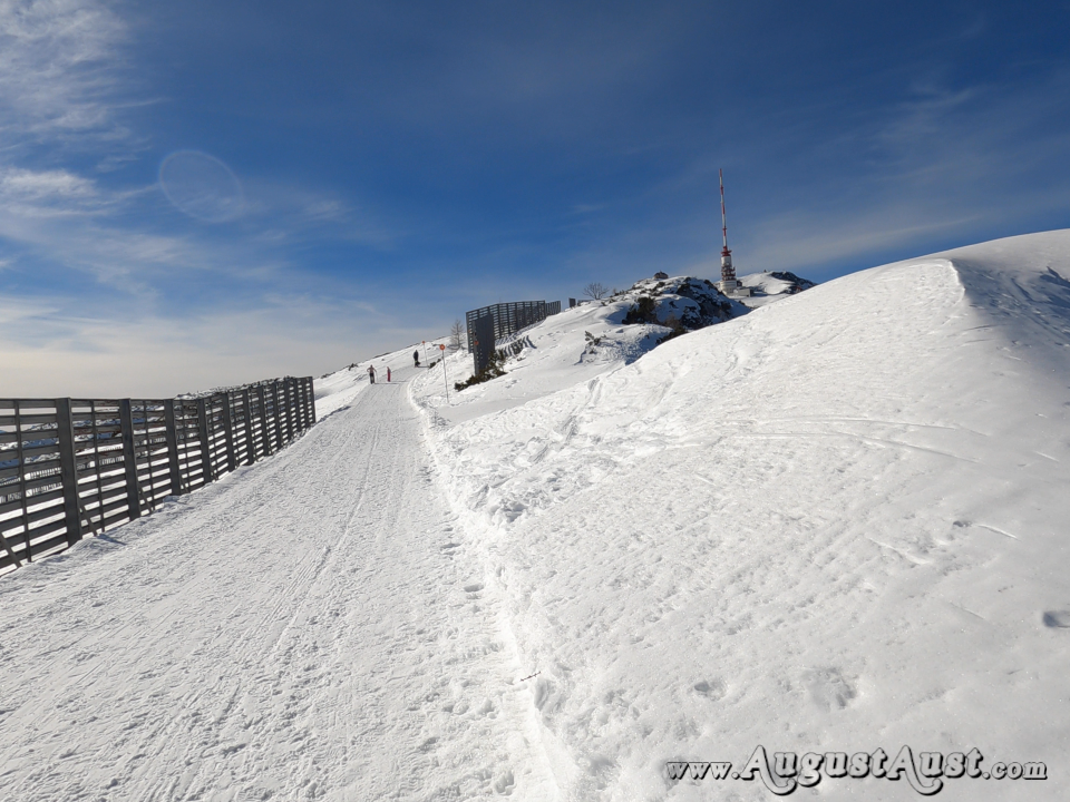 Lawinenverbauungen Dobratsch. Foto: August Aust Lawinenverbauungen Dobratsch. Foto: August Aust