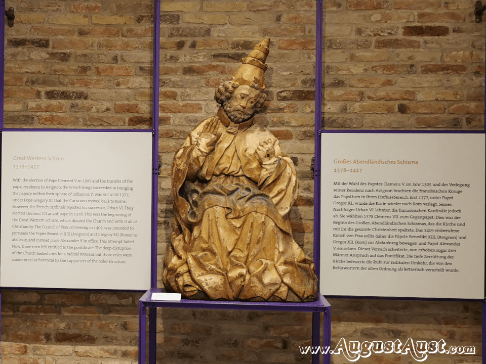 Thronender hl. Petrus als Papst. Foto August Aust Thronender hl. Petrus als Papst. Foto August Aust