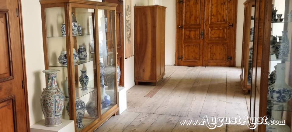 Chinesischen Kunsthandwerks im Schloss Ortenburg. Foto August Aust Chinesischen Kunsthandwerks im Schloss Ortenburg. Foto August Aust