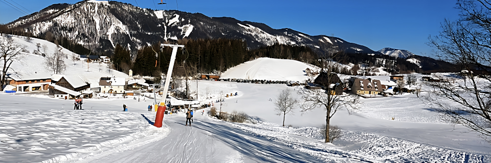 Skigebiet Königsberg, Hollenstein. Foto: August Aust Skigebiet Königsberg, Hollenstein. Foto: August Aust