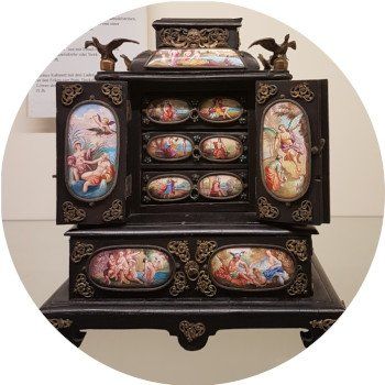 Schell Collection, Kästchen. Foto: August  Aust Schell Collection, Kästchen. Foto: August  Aust