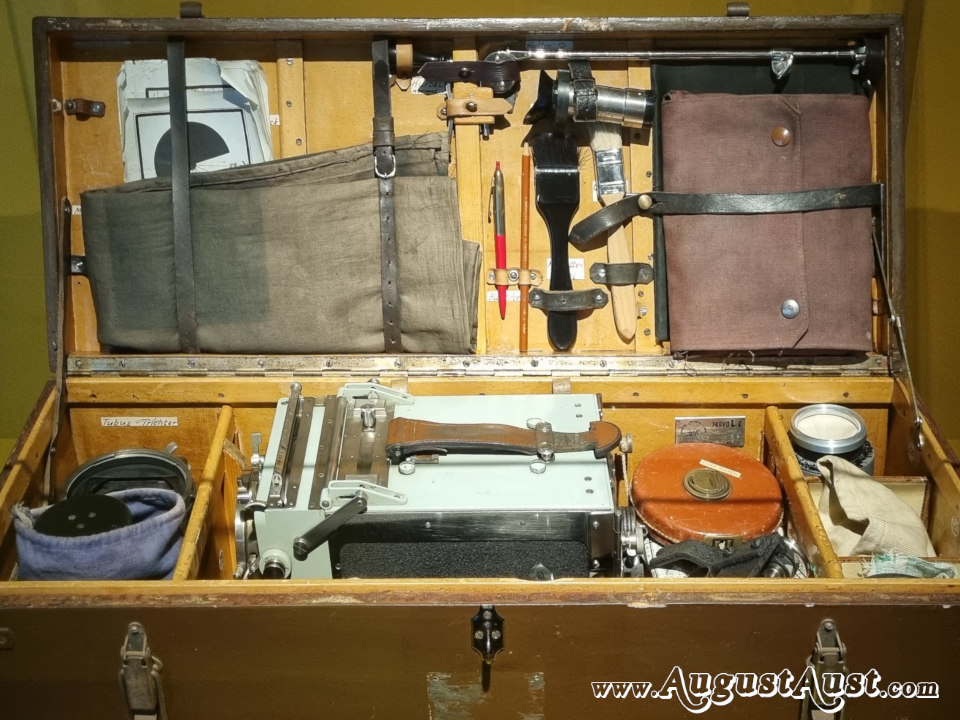 Filmausrüstung in den Anfängen der Filmindustrie. Foto August Aust Filmausrüstung in den Anfängen der Filmindustrie. Foto August Aust