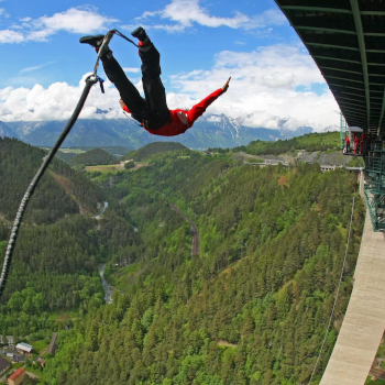 Bungy Jumping Europabrücke, Tirol, Österreich Bungy Jumping Europabrücke, Tirol, Österreich