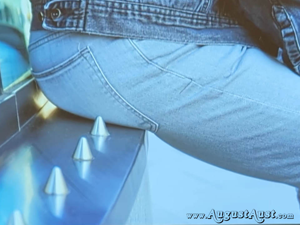 Hostile Architecture. Foto: August Aust Hostile Architecture. Foto: August Aust