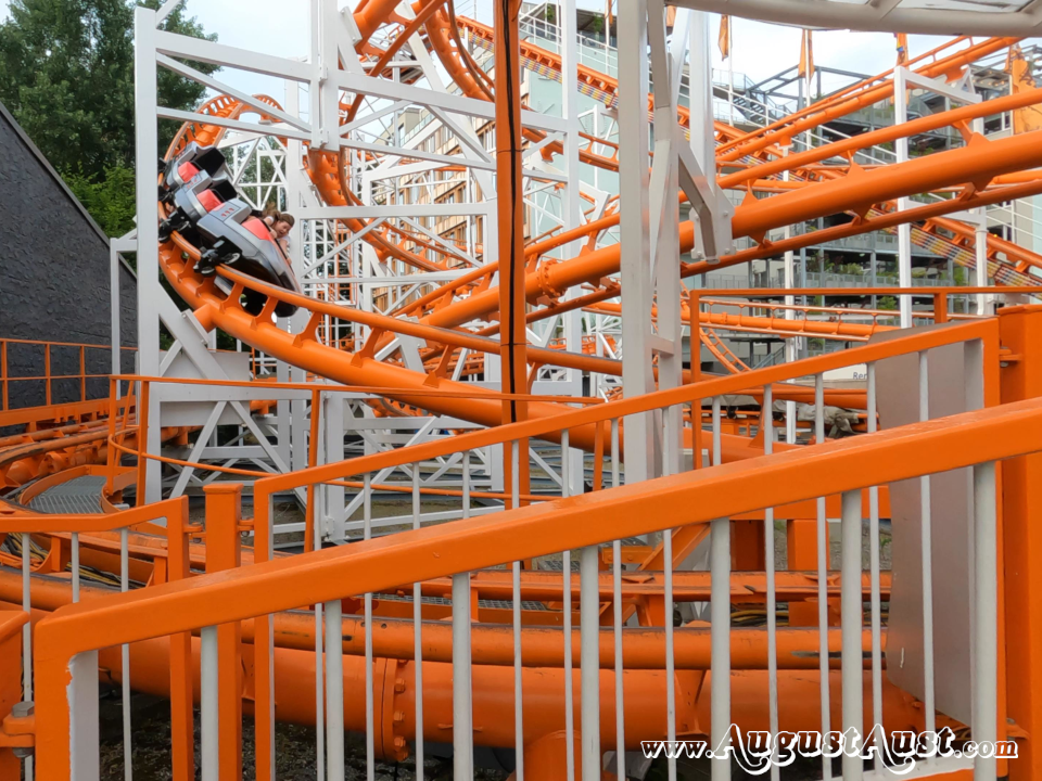 Wien Prater Mega Blitz. Foto: August Aust Wien Prater Mega Blitz. Foto: August Aust