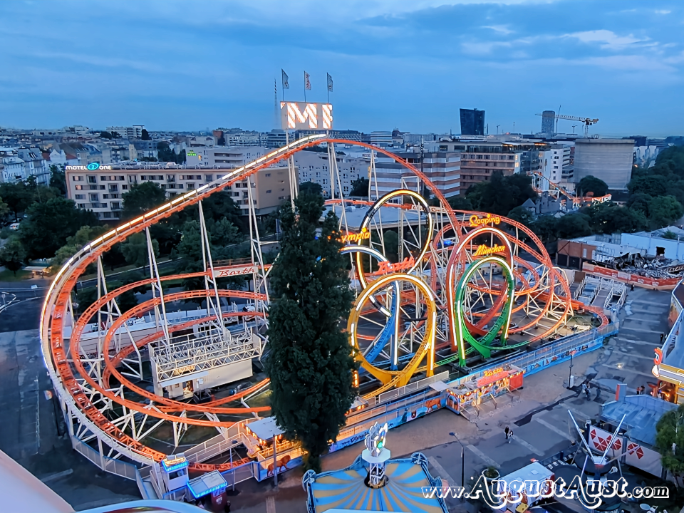 Wien Prater. Olympia Looping. Foto: August Aust Wien Prater. Olympia Looping. Foto: August Aust