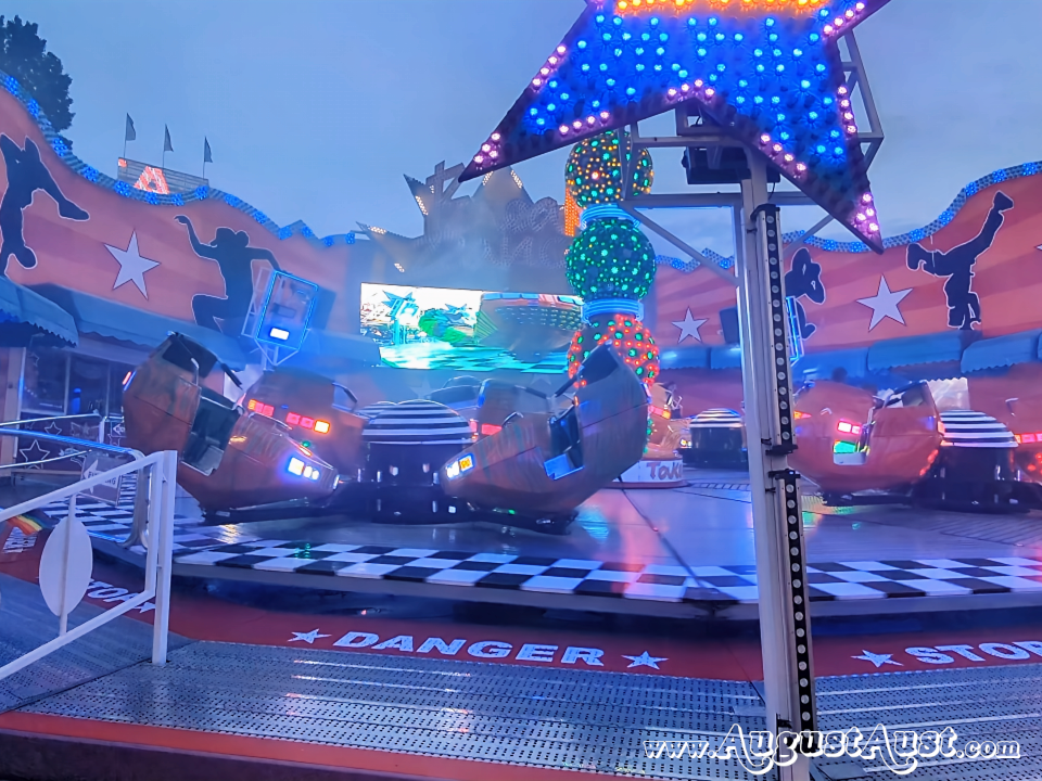 Wien Prater. Break Dance. Foto: August Aust Wien Prater. Break Dance. Foto: August Aust