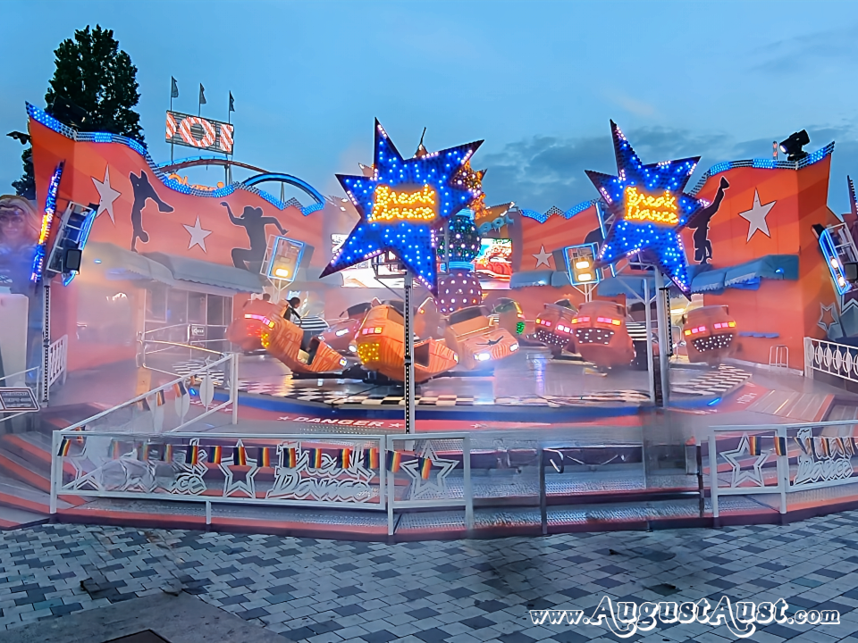Wien Prater. Break Dance. Foto: August Aust Wien Prater. Break Dance. Foto: August Aust