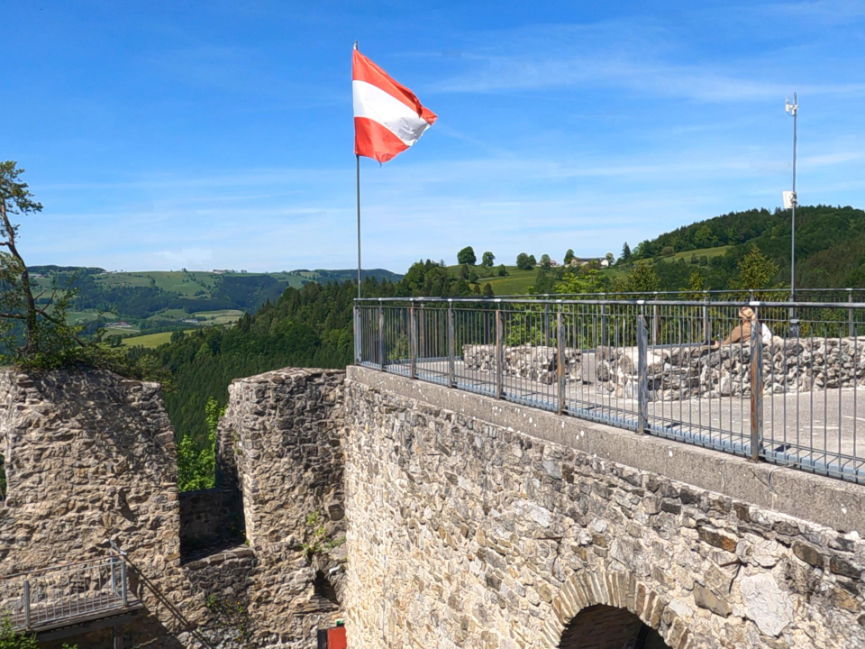 Viktor Kirka mit seinem Pferd Hermann. Foto: August Aust Burgarena Reinsberg. Foto: August Aust