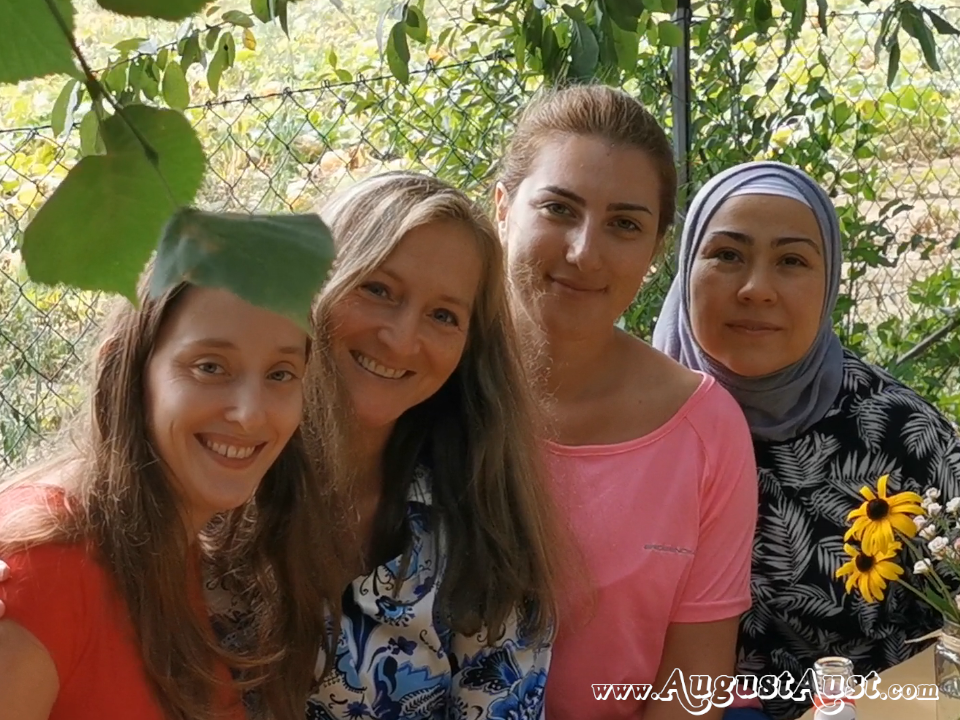 Sommerfest 2022, WG Algersdorfer Straße. Foto: August Aust Sommerfest 2022, WG Algersdorfer Straße. Foto: August Aust