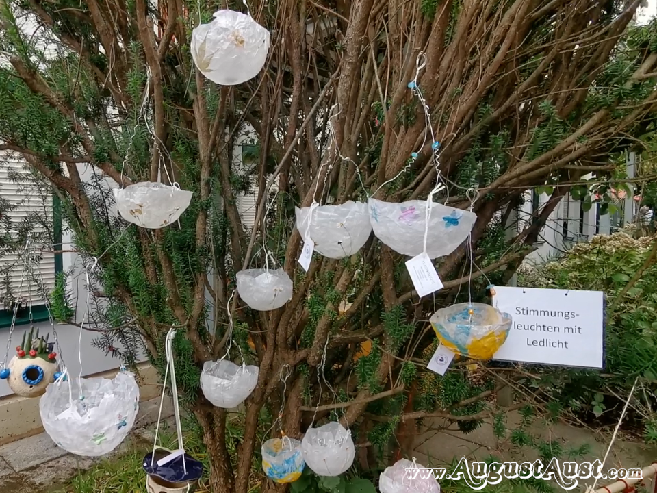 Kreativen Werkstücke in Handarbeit hergestellt. Wohngemeinschaft Algersdorfer Straße. Foto August Aust Kreativen Werkstücke in Handarbeit hergestellt. Wohngemeinschaft Algersdorfer Straße. Foto August Aust