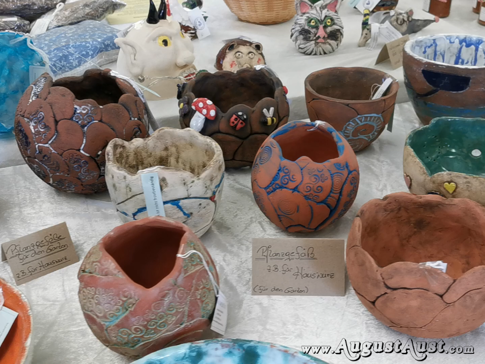 Kreativen Werkstücke in Handarbeit hergestellt. Wohngemeinschaft Algersdorfer Straße. Foto August Aust Kreativen Werkstücke in Handarbeit hergestellt. Wohngemeinschaft Algersdorfer Straße. Foto August Aust