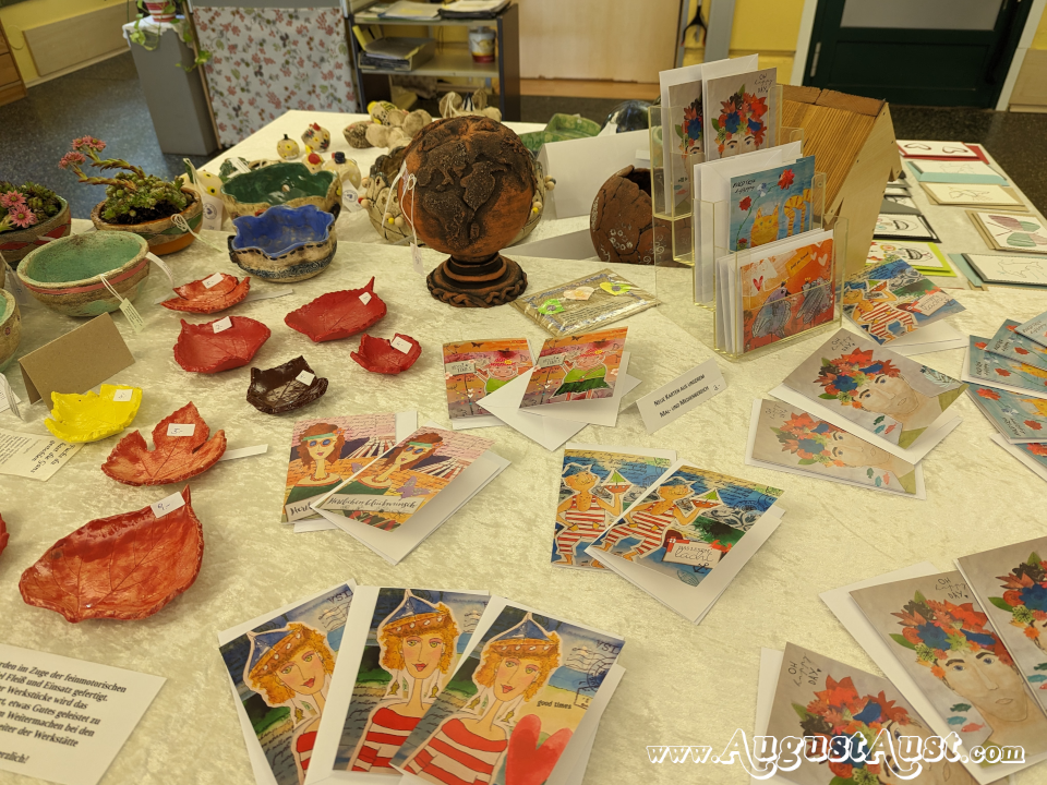 Ausstellung der Kreativwerkstatt Algersdorfer Straße. Foto: August Aust. Ausstellung der Kreativwerkstatt Algersdorfer Straße. Foto: August Aust.