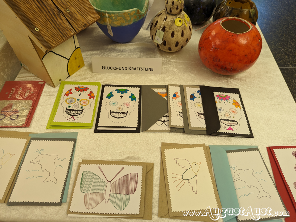 Ausstellung der Kreativwerkstatt Algersdorfer Straße. Foto: August Aust. Ausstellung der Kreativwerkstatt Algersdorfer Straße. Foto: August Aust.