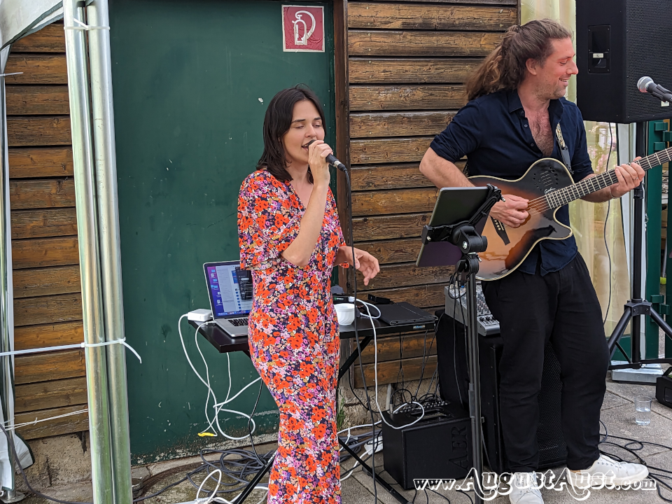 Caroline Weinschenk und Dominik Strutzenberger. Foto: August Aust Caroline Weinschenk und Dominik Strutzenberger. Foto: August Aust