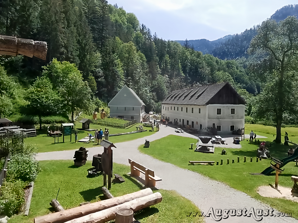 Themenweg Mendlingtal, Lassing. Foto: August Aust Themenweg Mendlingtal, Lassing. Foto: August Aust