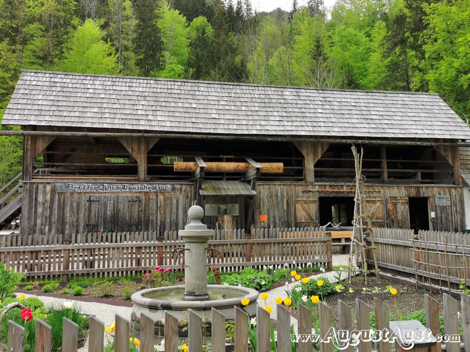 Venezianer-Brettersäge Mendlingtal, Lassing. Foto: August Aust Venezianer-Brettersäge Mendlingtal, Lassing. Foto: August Aust