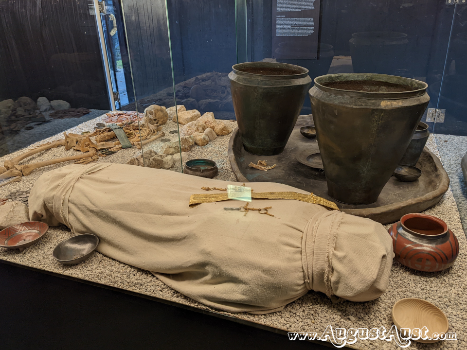 Das Schaugrab. Foto: August Aust Das Schaugrab. Foto: August Aust