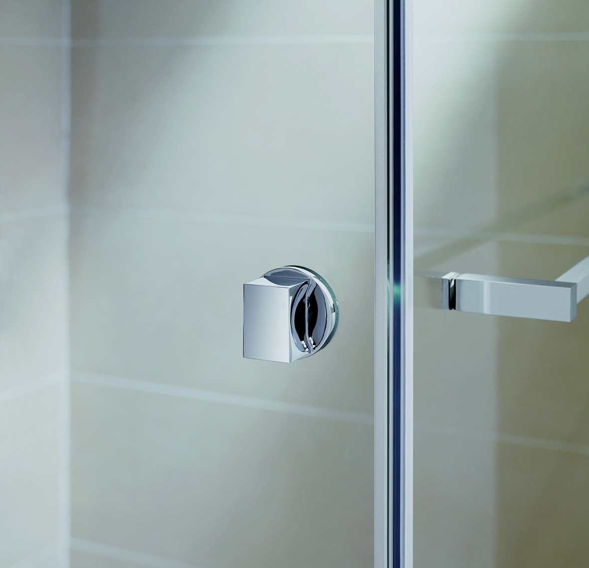 Wählen Sie hier für Ihre Duschtür einen Griff, Knopf oder Stangengriff nach Ihren Vorstellungen