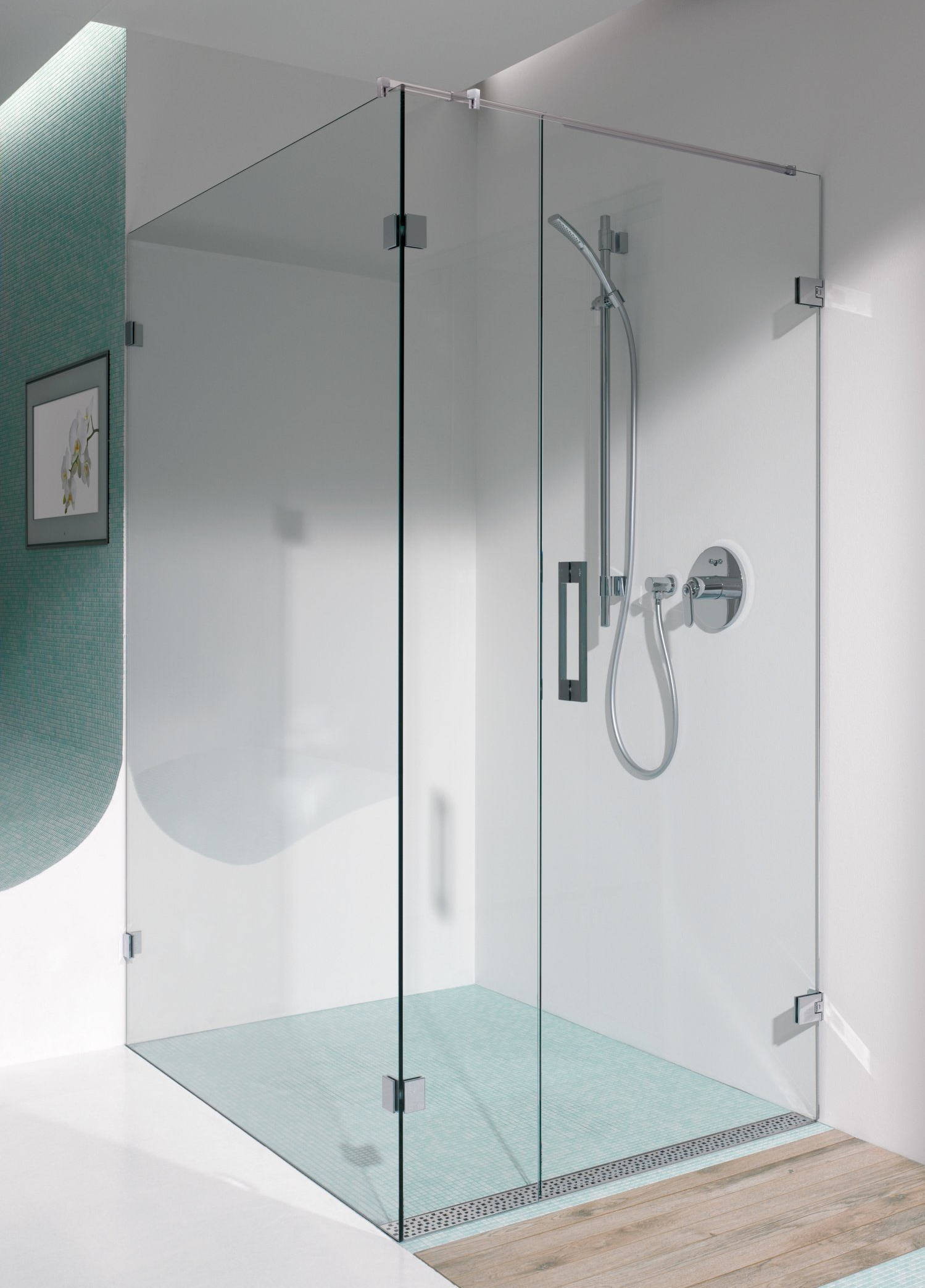 Für jede Raumsituation kann die passende Einbausituation gewählt werden, ob als Duschabtrennung mit Eckeinstieg oder einer faltbaren Duschtür Glas.