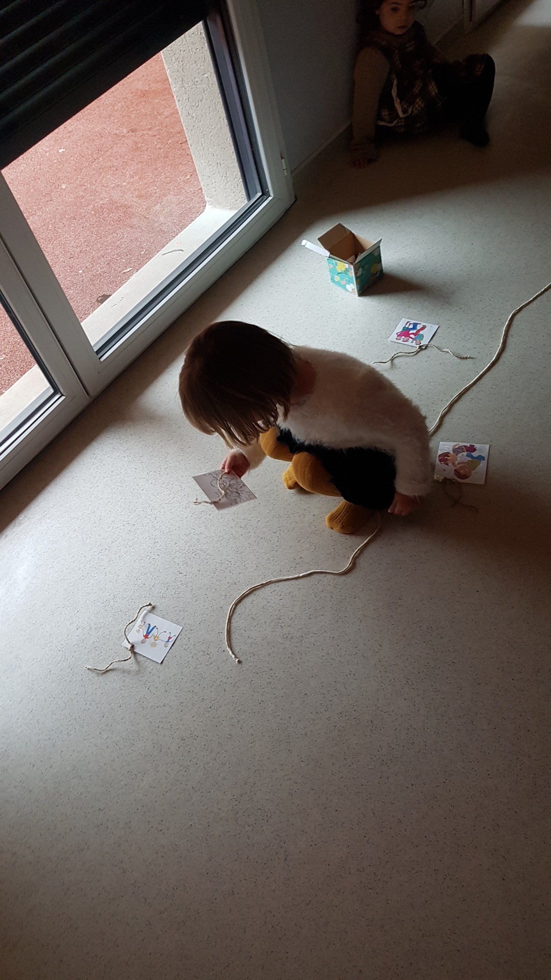 TOUCHER LE CIEL MASSAGE BEBE ENFANT FEMME ENCEINTE PRISSE MACON BOURGOGNE SAONE ET LOIRE MASSAGE ECOLE CENTRE DE LOISIRS CRECHE GARDERIE MJC  carte idee cadeau claudine harb boudeau