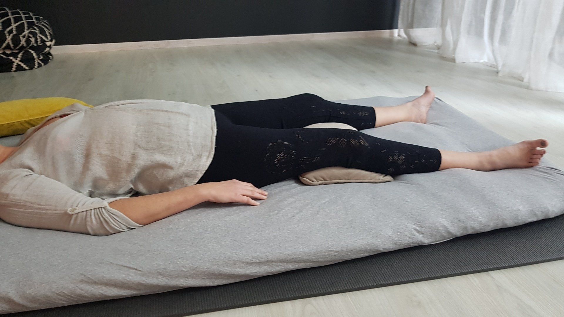 TOUCHER LE CIEL MASSAGE BEBE ENFANT FEMME ENCEINTE PRISSE MACON BOURGOGNE SAONE ET LOIRE MASSAGE ECOLE CENTRE DE LOISIRS CRECHE GARDERIE MJC  carte idee cadeau claudine harb boudeau